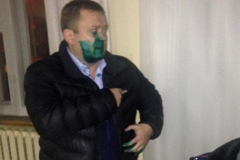 В Кривом Роге главу ТИК облили зеленкой