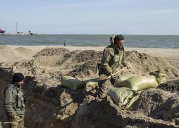 Под Мариуполем армию привели в боеготовность