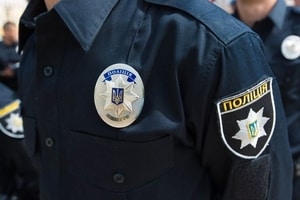 В Мариуполе посреди улицы обнаружили тело полицейского