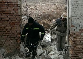Под Николаевом на заводе обвалилась стена: есть жертвы