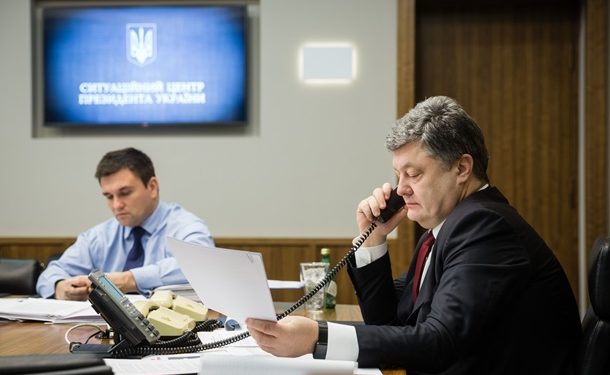 Президент Украины требует отмены псевдовыборов на Донбассе