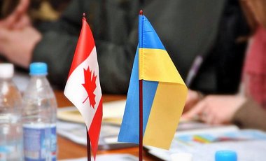 Канада вводит для украинцев многократные визы