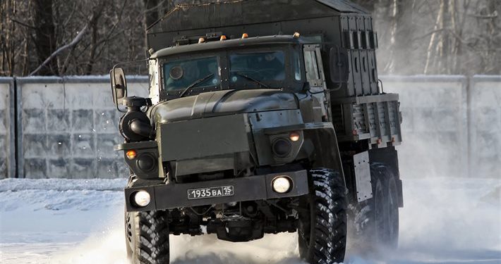 Пьяный боевик перевернулся на фуре, пострадали шесть человек