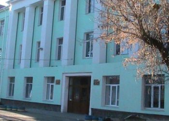Власти Симферополя готовы возобновить обучение в школах
