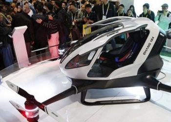 Китайцы представили уникальное беспилотное летающее такси