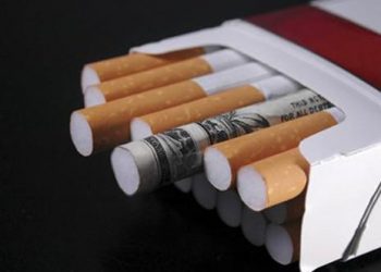 Эксперт назвал оптимальную минимальную цену на сигареты