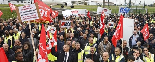 Во Франции госслужащие вышли на забастовку