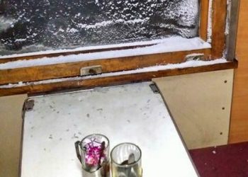 Пассажиров поезда «Одесса-Харьков» в вагоне замело снегом