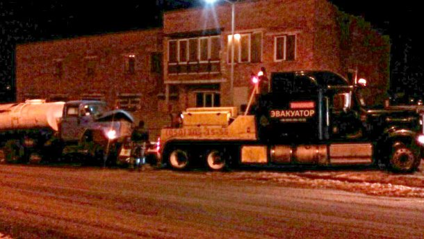 В Харькове маршрутка столкнулась с автоцистерной