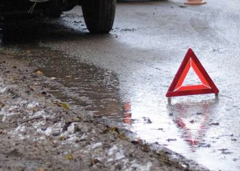 В Харькове автомобиль патрульной полиции въехала в троллейбус