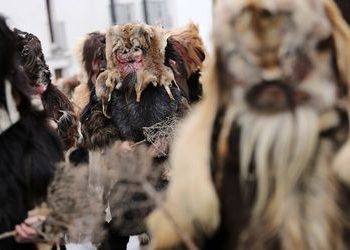 Улицы Испании заполонили черти