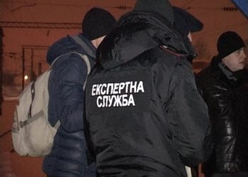 В Киеве под колесами поезда погиб двадцатилетний парень
