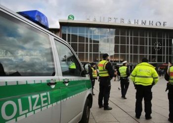В Кельне в полицию обратились более 650 женщин
