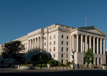 В конгрессе США восемь человек отравились токсичным веществом