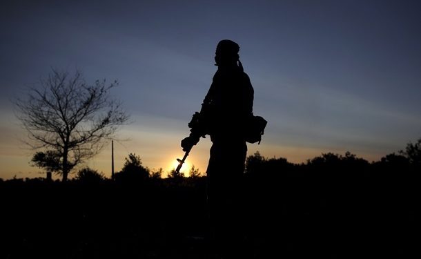 В Луганской области неизвестные обстреляли школу