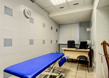 Неизвестный устроил стрельбу в медцентре ВМС США