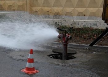 В Киеве без тепла и горячей воды осталось более 40 домов