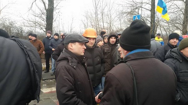 Во Львовской области шахтеры перекрыли автотрассу на Польшу
