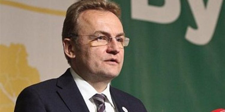 Садовый назвал «театром» выборы Кличко главой Ассоциации городов