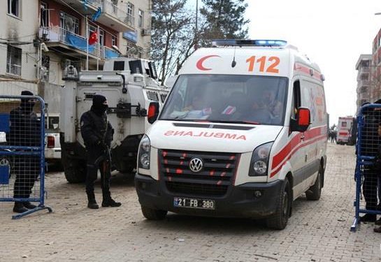В Турции боевики взорвали полицейский автобус