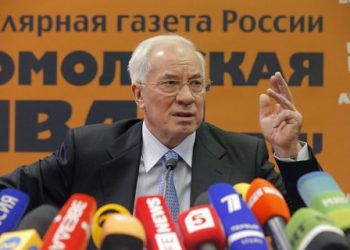Крым никогда не входил в состав Украины, -Азаров