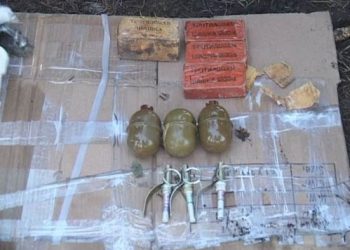 В Днепропетровске возле трассы нашли тайник со взрывчаткой