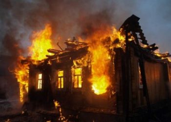 В Днепропетровске во время пожара сгорел мужчина