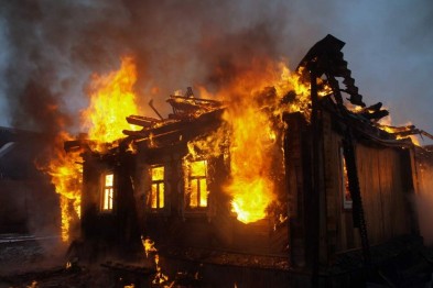 В Днепропетровске во время пожара сгорел мужчина
