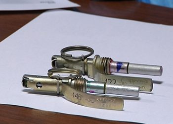 В Днепропетровской области мужчина зарыл гранатометы в яму возле дороги