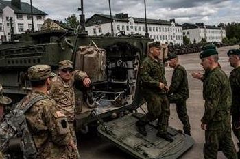 Венгрия получила тяжелое оружие для защиты от атак Кремля