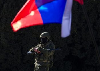 Российские солдаты обстреляли из артиллерии жилые кварталы Луганска