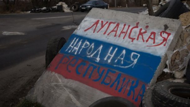 Боевики "ЛНР" преследуют граждан за распространение украинских газет