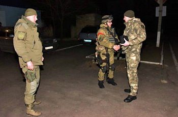 В Марьинке из-за обстрелов прибыло подкрепление полиции
