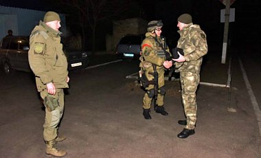 В Марьинке из-за обстрелов прибыло подкрепление полиции