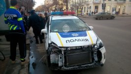 В Одессе в тройное ДТП попал полицейский автомобиль