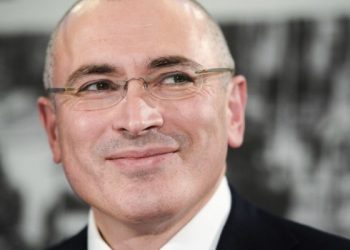 В РФ обсуждают мирный госпереворот