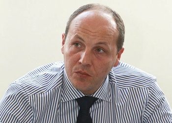Парубий: Граждане Украины в августе смогут ездить в ЕС без виз