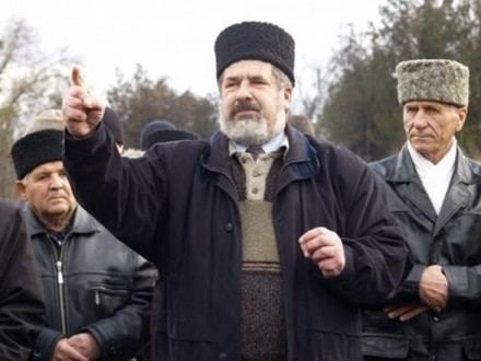 Чубаров: Крымские татары не будут вступать в вооруженную борьбу с оккупантами