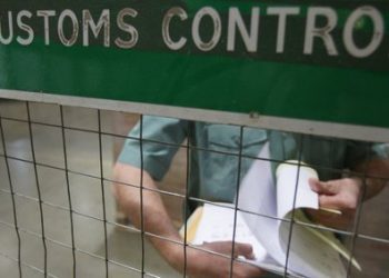 В Австрии задержали сообщников парижских террористов, выдававших себя за беженцев