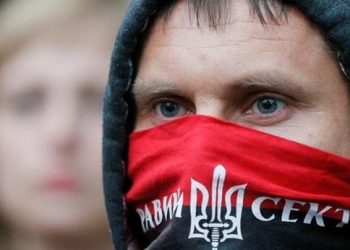 «Правый сектор» предрекает военный переворот в Украине