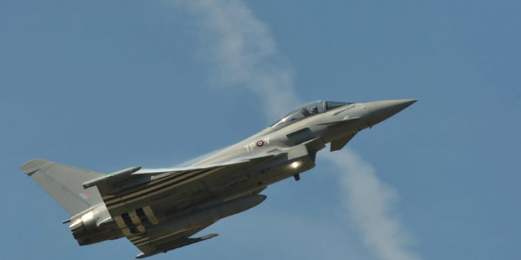 Великобритания не объяснила перехват российских Ту-160