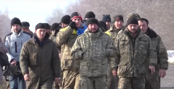 Солдатам 53-й бригады привезли горячую еду