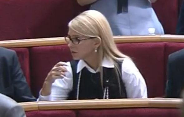 Тимошенко пришла в ВР с новой прической