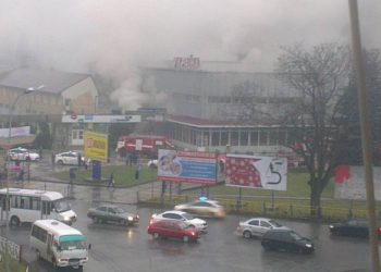В Ужгороде горит легендарный универмаг