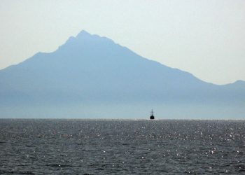 В Желтом море столкнулись два судна, пропали 10 человек