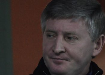 Порошенко поддерживает идею замены Захарченко и Плотницкого на Ахметова и Бойко