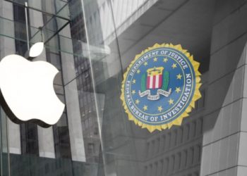 ФБР взломала iPhone преступника без помощи Apple, - СМИ