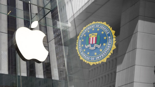 ФБР взломала iPhone преступника без помощи Apple, - СМИ