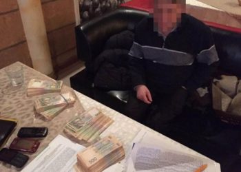 Стало известно имя судьи, открывшего огонь по детективам НАБУ