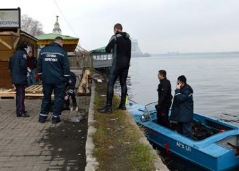 В Днепропетровске женщина спрыгнула с Нового моста в Днепр